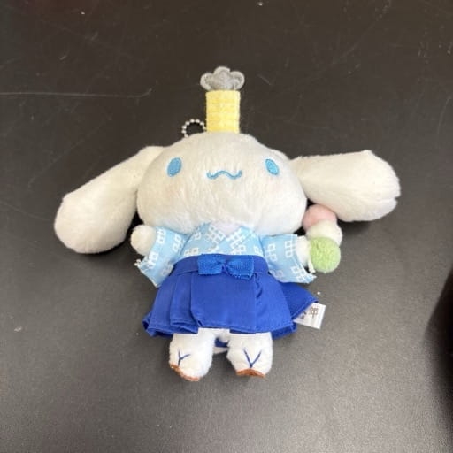 サンリオ シナモロール マスコット ぬいぐるみ 和装 袴姿 だんご付き